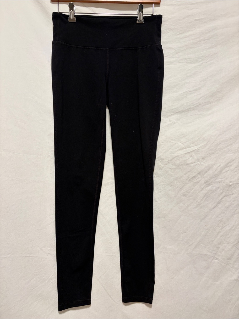 EUC Athleta Black High-Waist Leggings - Medium